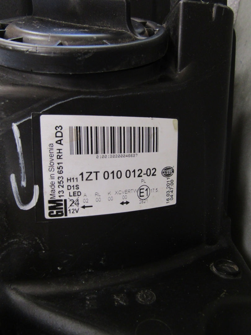 Prednji far OPEL ASTRA J IV xenon zakretni 09- RH desni 1ZT02012-02