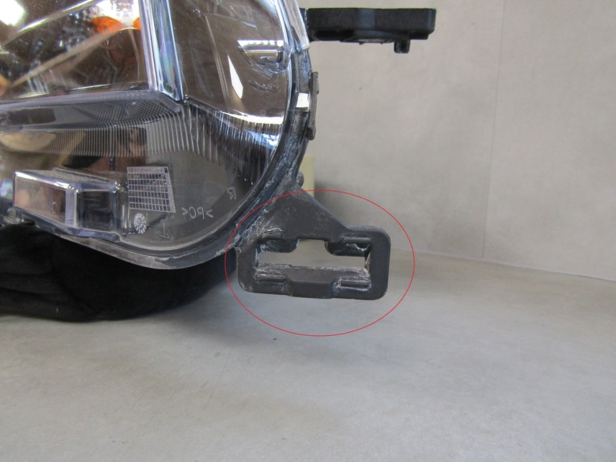 Prednji far PEUGEOT EXPERT III LIFT JUMPY PROACE 24- RH desni 9847197880