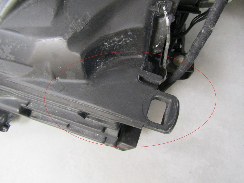 Prednji far VOLVO XC60 I xenon zakretni RH desni 08-13 30763136