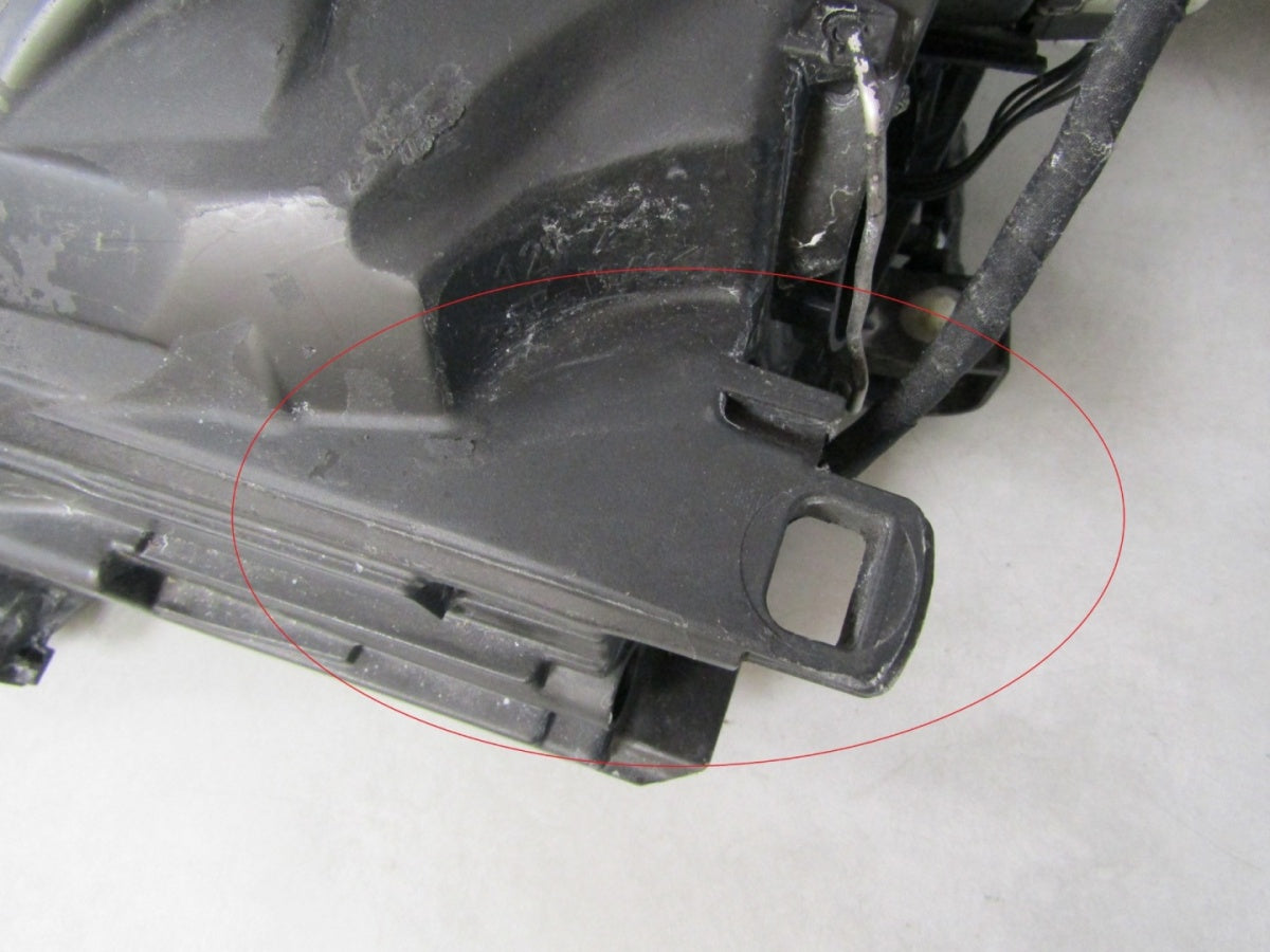 Prednji far VOLVO XC60 I xenon zakretni RH desni 08-13 30763136