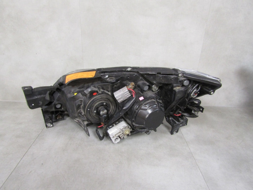 Prednji far Subaru Impreza 3 III xenon RH desni 07-11