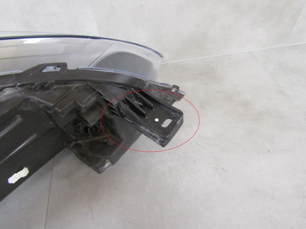 Prednji far FORD KUGA MK3 halogen sa sočivom LH lijevi 19-24 LV4B-13W030-AK