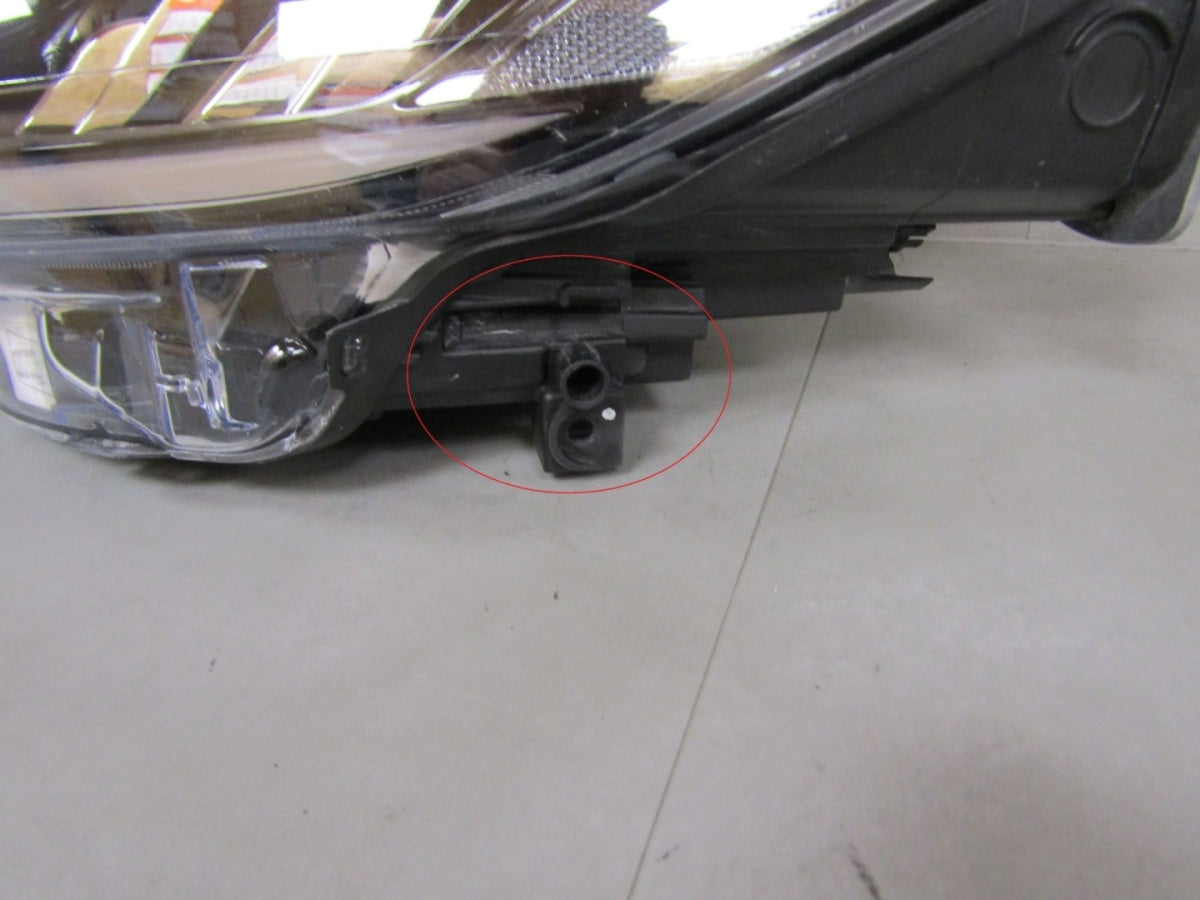 Prednji far FORD KUGA MK3 halogen sa sočivom LH lijevi 19-24 LV4B-13W030-AK