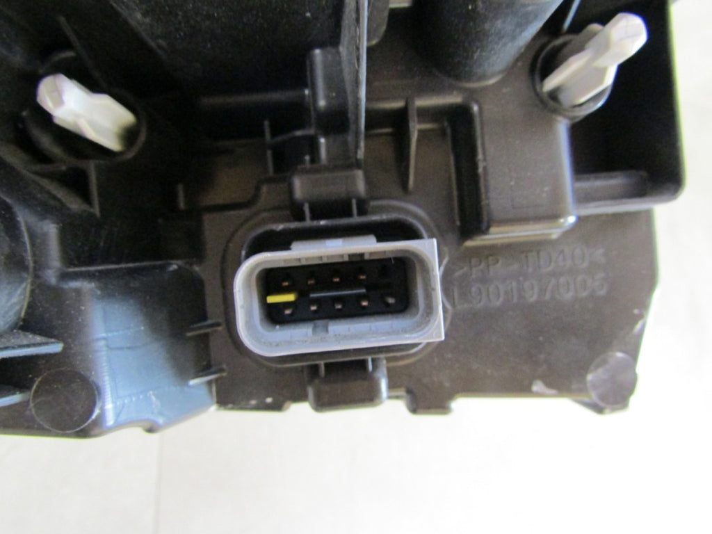 Prednji far Peugeot 3008 II 5008 II LIFT FULL LED LH lijevi 20-24 9836230680