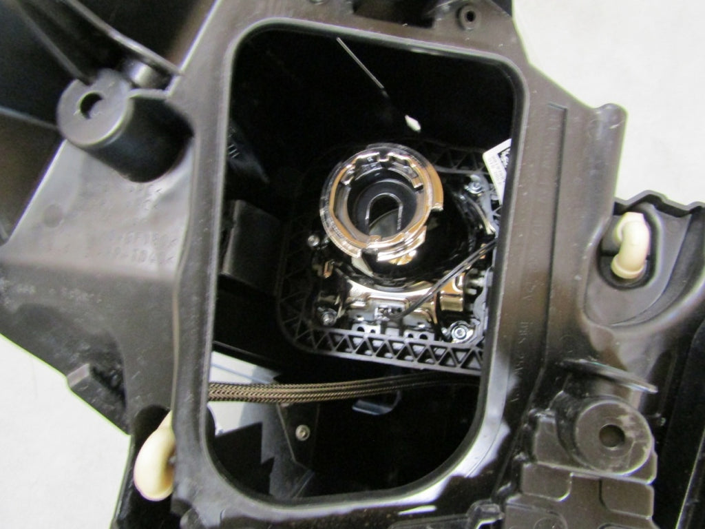 Prednji far PEUGEOT EXPERT III 3 xenon nezakretni 16-23 LH 9808573580-00
