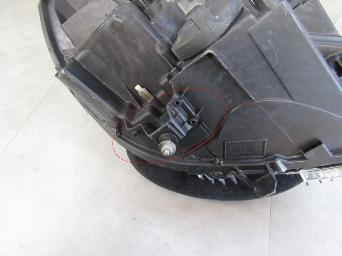Prednji far PEUGEOT 208 II 2 2008 II 2 LED 19-23 LH lijevi 9833036380