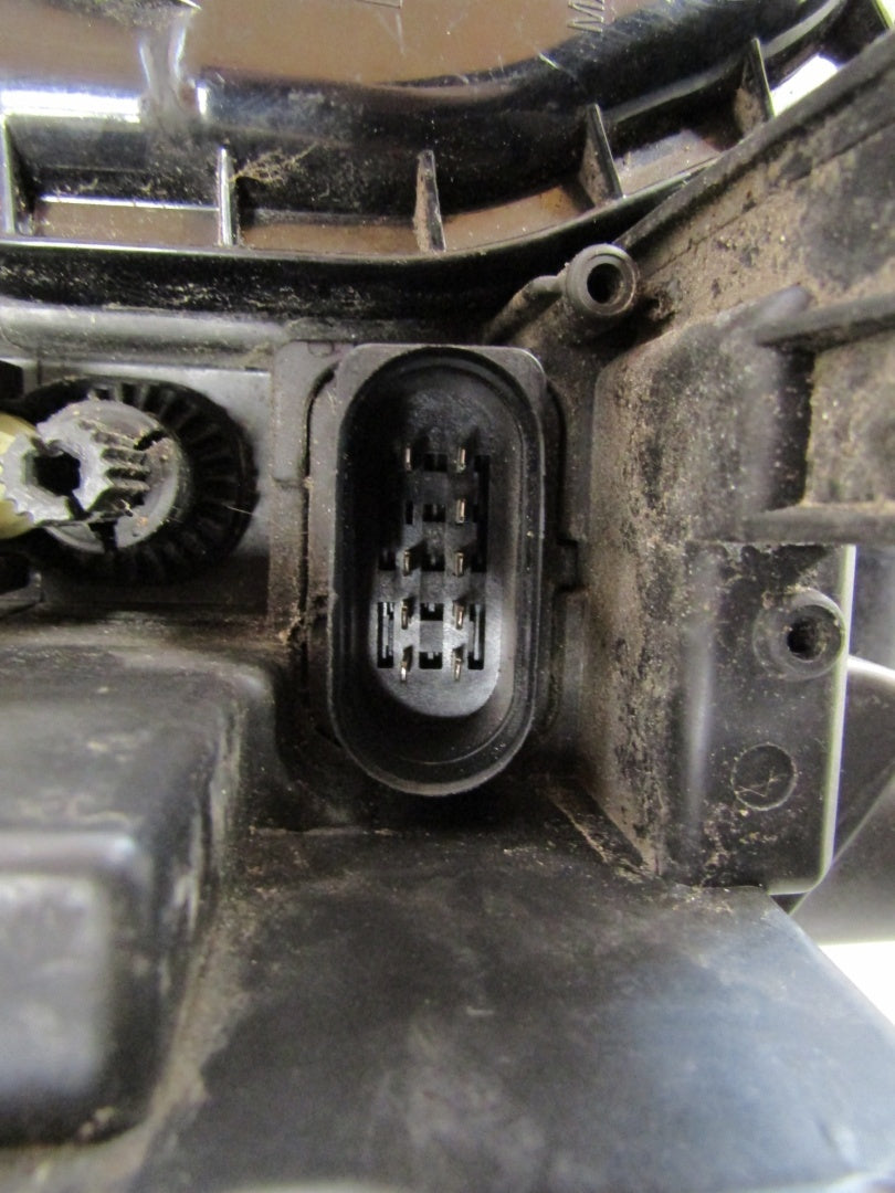 Prednji far SEAT IBIZA IV 6J LIFT halogen LH lijevi 12-17 6J1941021E