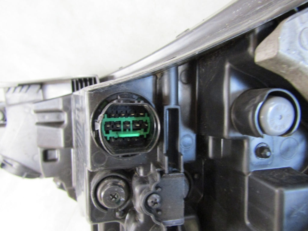 Prednji far HYUNDAI I20 III 3 desni RH LED 20-
