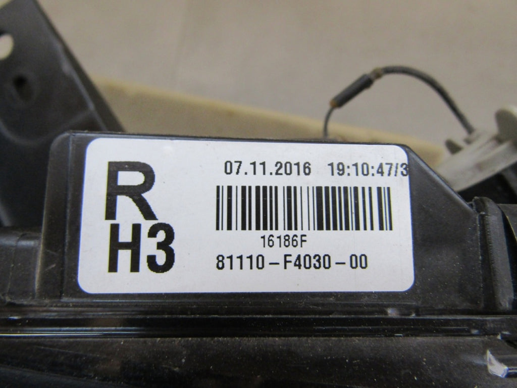 Prednji far TOYOTA CHR C-HR 16-19 sa sočivom Z LED RH desni 81110-F4030-00