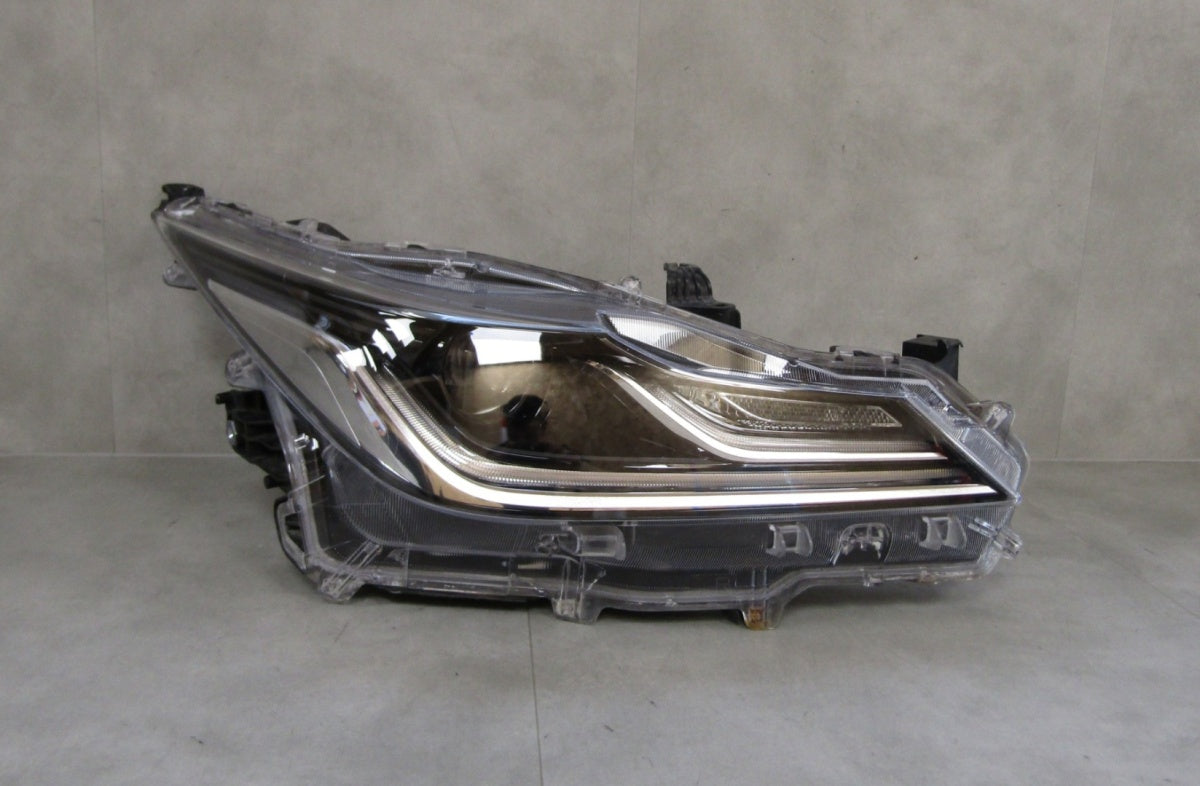 Prednji far TOYOTA COROLLA E21 SEDAN FULL LED RH 18-23 81110-02T50-00