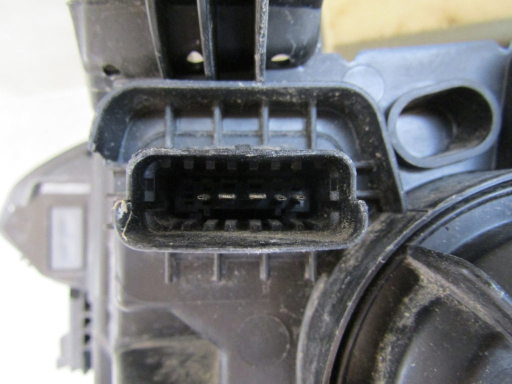 Prednji far RENAULT TALISMAN halogen sa sočivom Z LED RH desni 15-20 260108543R