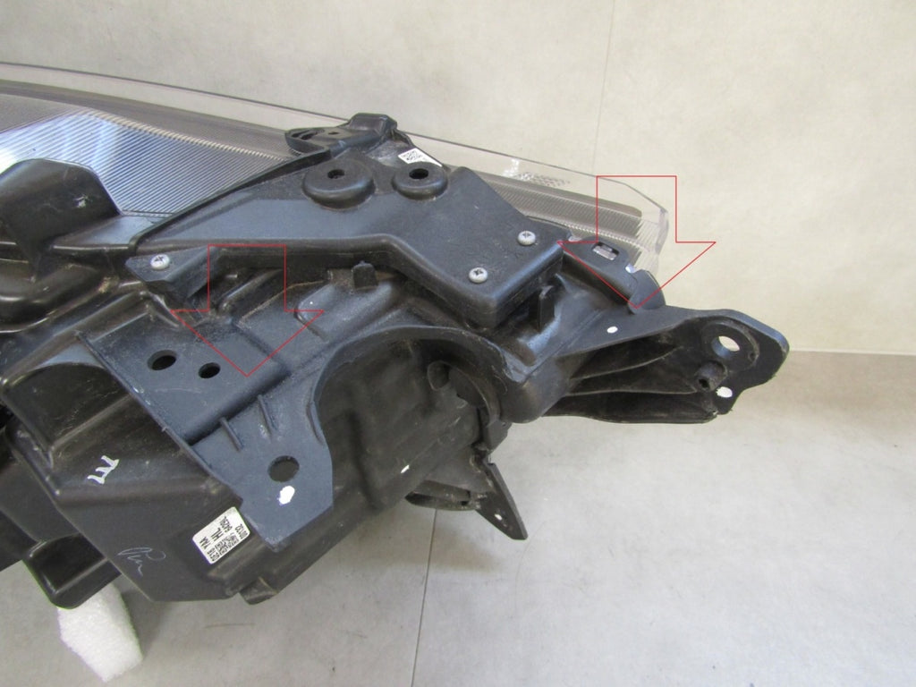 Prednji far SUZUKI SX4 S CROSS III LED LH lijevi 21-