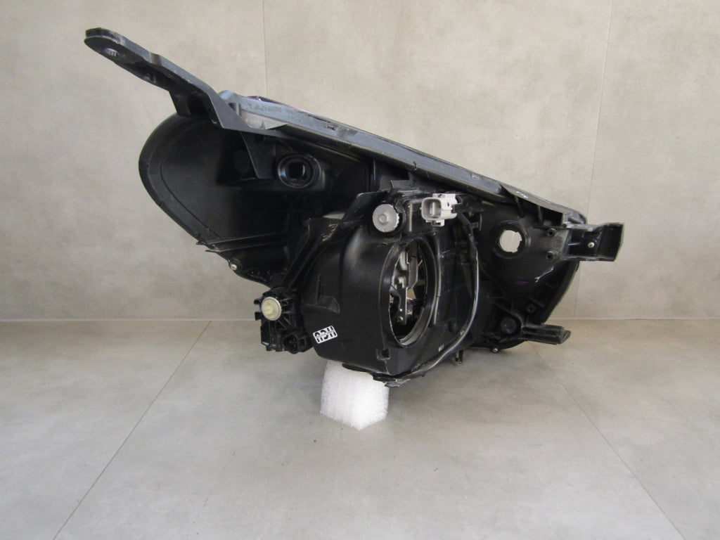 Prednji far Aston Martin Cygnet 11-13 halogen sa sočivom LH lijevi KOITO 74-1