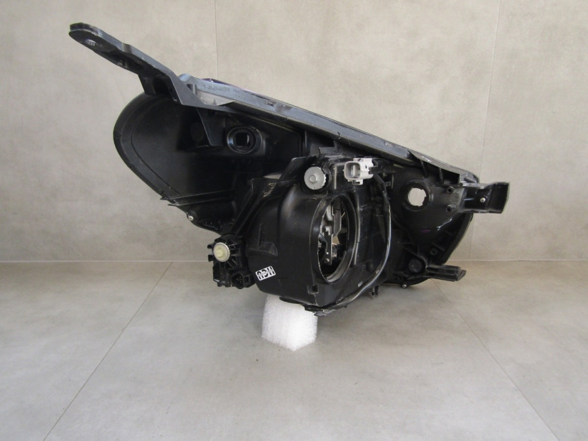 Prednji far Aston Martin Cygnet 11-13 halogen sa sočivom LH lijevi KOITO 74-1