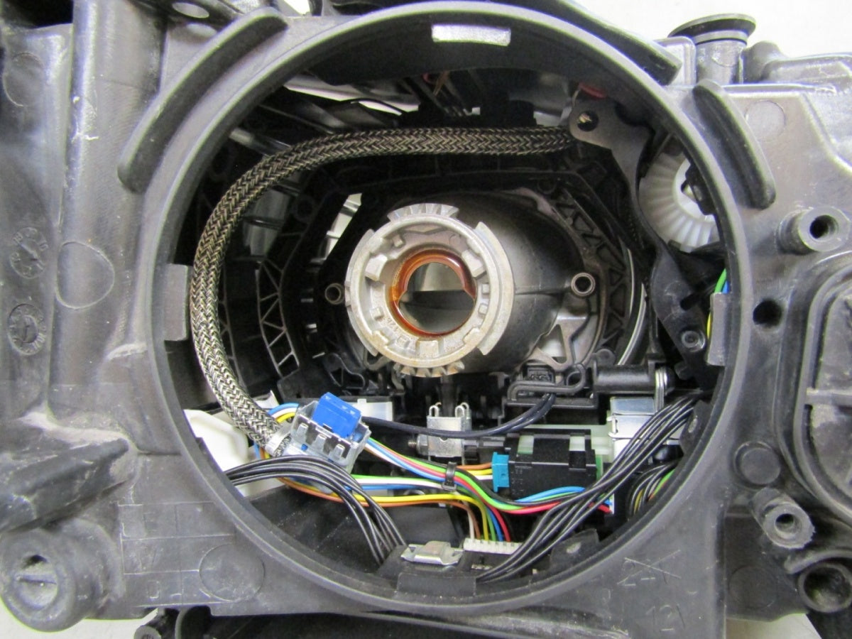 Prednji far BMW 5 F10 F11 xenon zakretni 10-13 lijevi LH 7203251-15