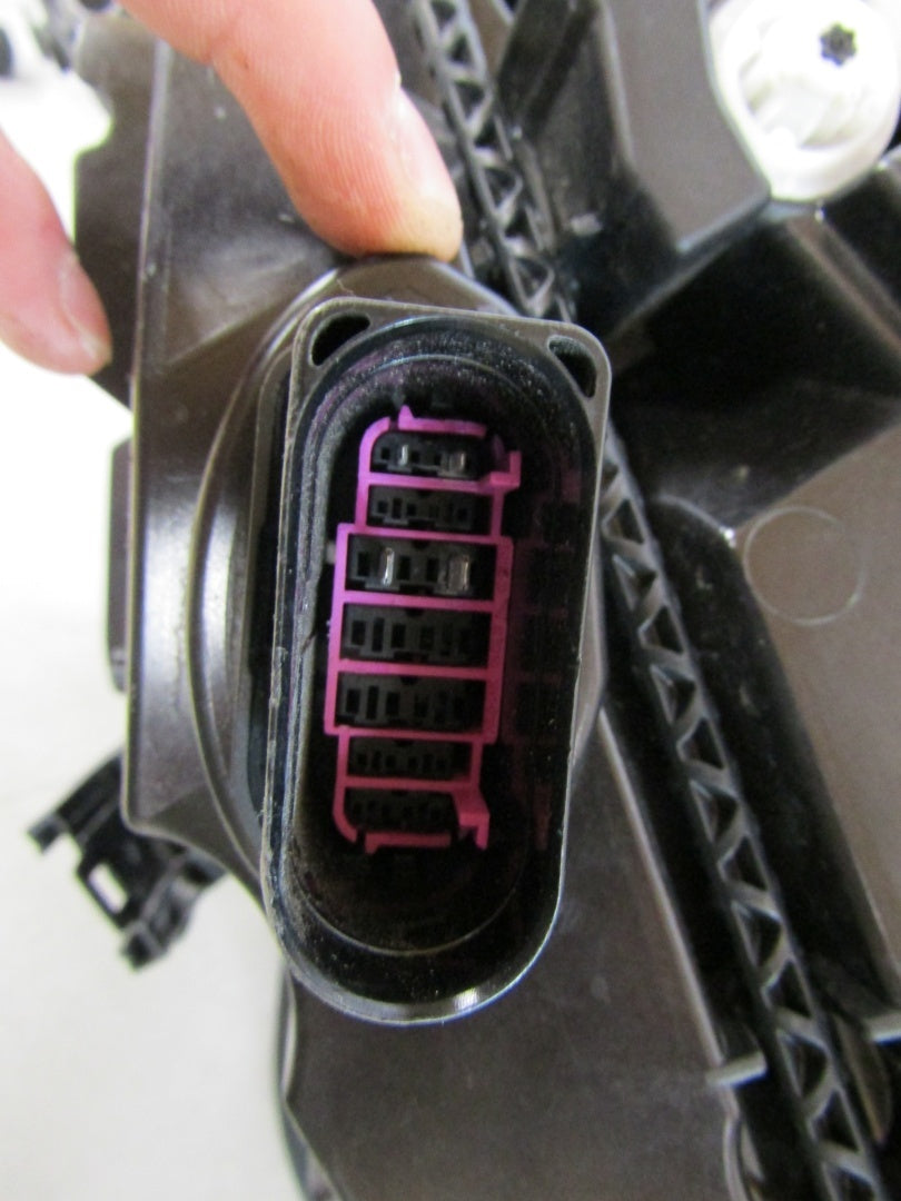 Prednji far VOLKSWAGEN ID BUZZ LED RH desni 1T3941006C 22-