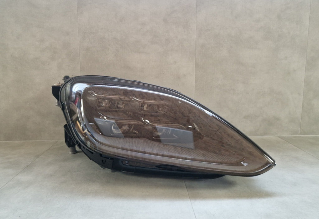 Prednji far PORSCHE CAYENNE III LIFT MATRIX LASER 23- desni RH