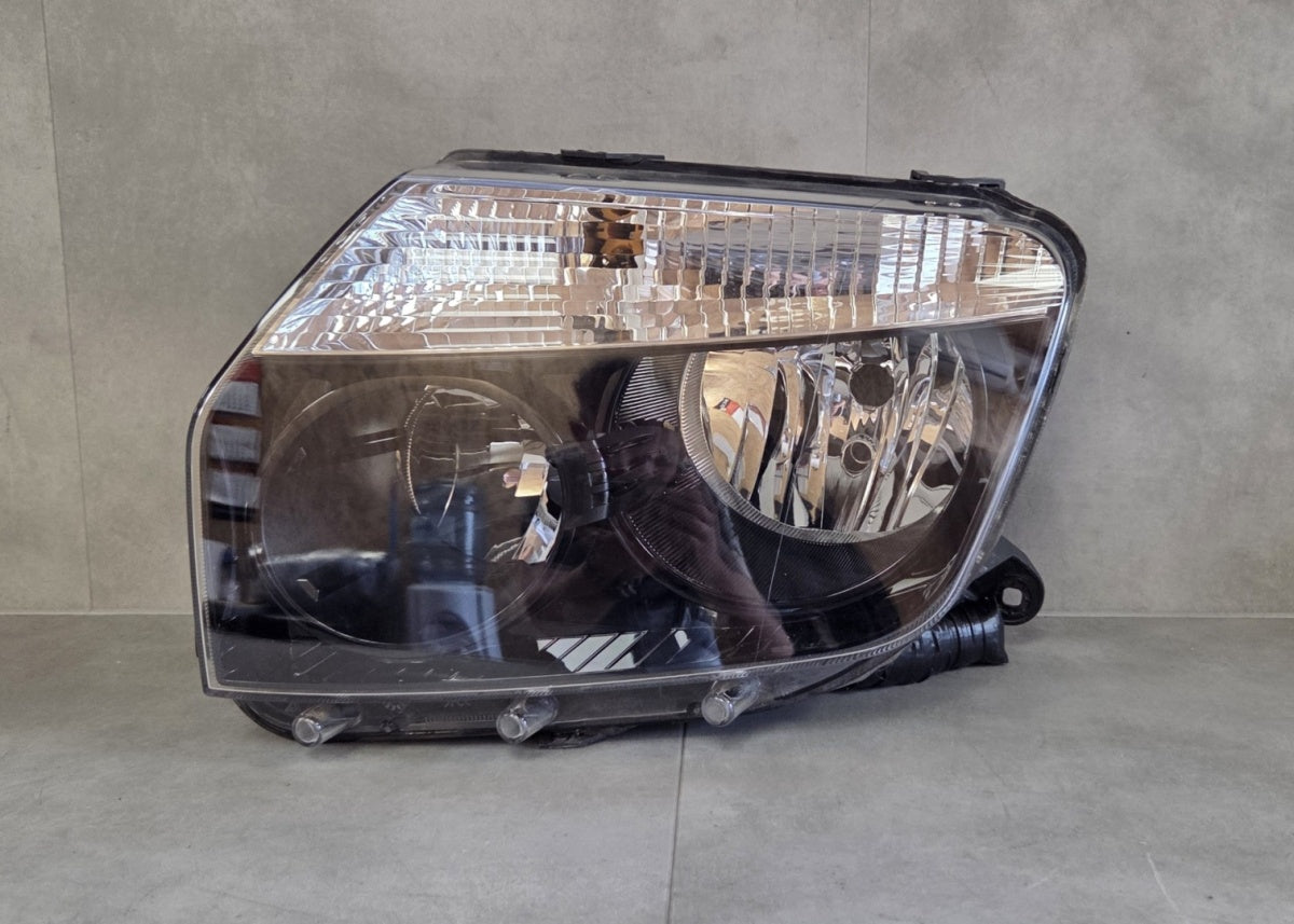 Prednji far DACIA DUSTER I halogen lijevi LH 10-13 260609877R