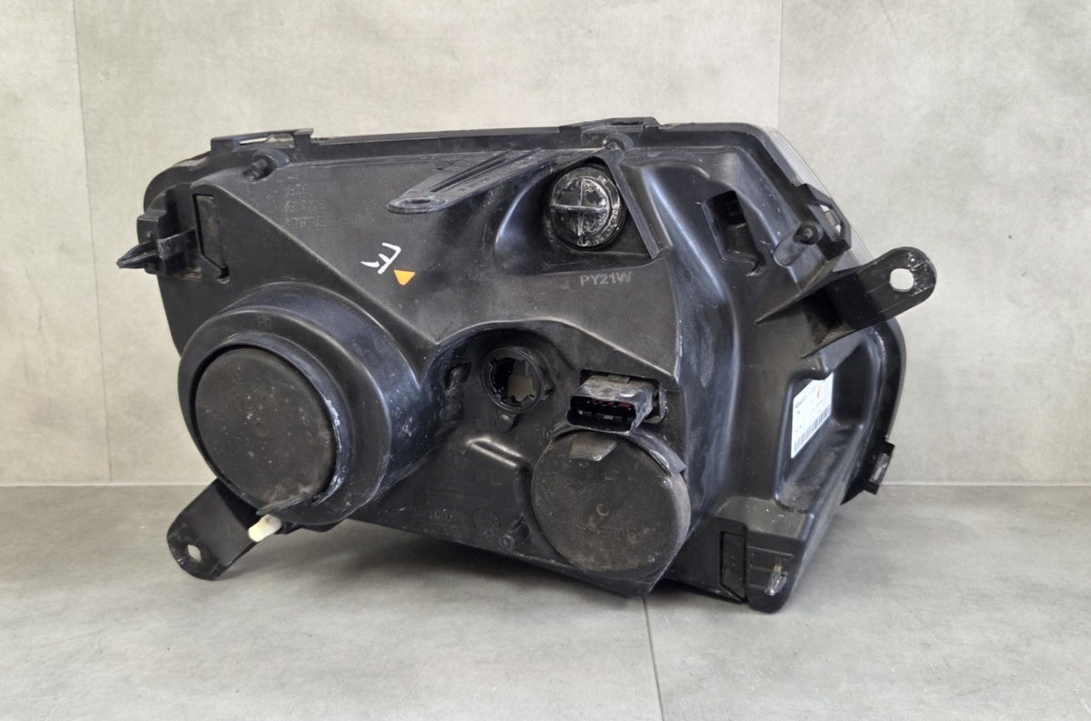 Prednji far DACIA DUSTER I halogen lijevi LH 10-13 260609877R
