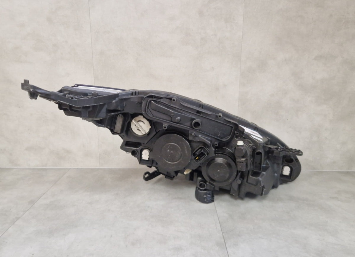 Prednji far PEUGEOT 208 I LIFT halogen sa sočivom + LED 15-19 LH lijevi 9810805780