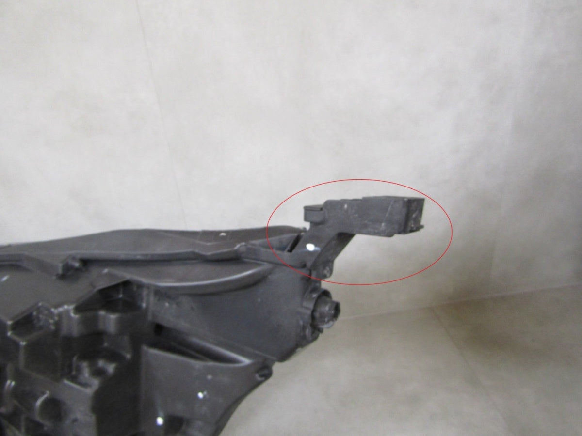Prednji far RENAULT TRAFIC 3 III LIFT LED RH desni 20- 260102899R