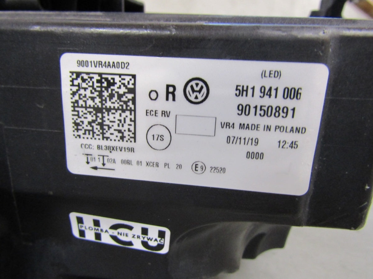 Prednji far VOLKSWAGEN VW GOLF 8 VIII LED 19-24 RH desni 5H1941006