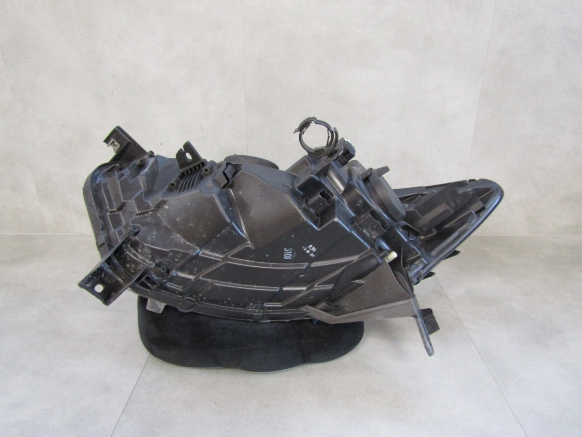 Prednji far RENAULT CAPTUR I 1 halogen sa sočivom RH 13-17 260106334R