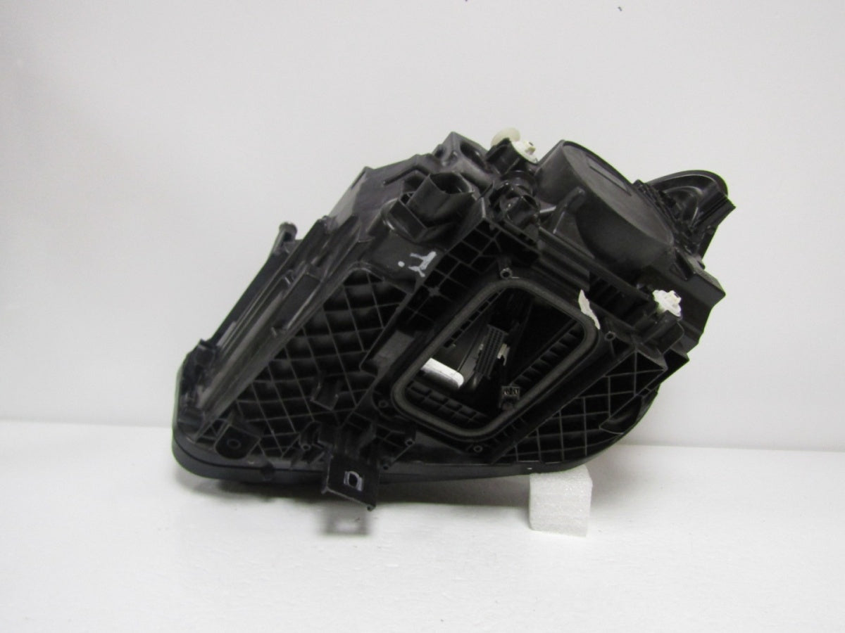 Prednji far MERCEDES B klasa W247 LIFT LED PERFORMANCE 22- RH A2479061004