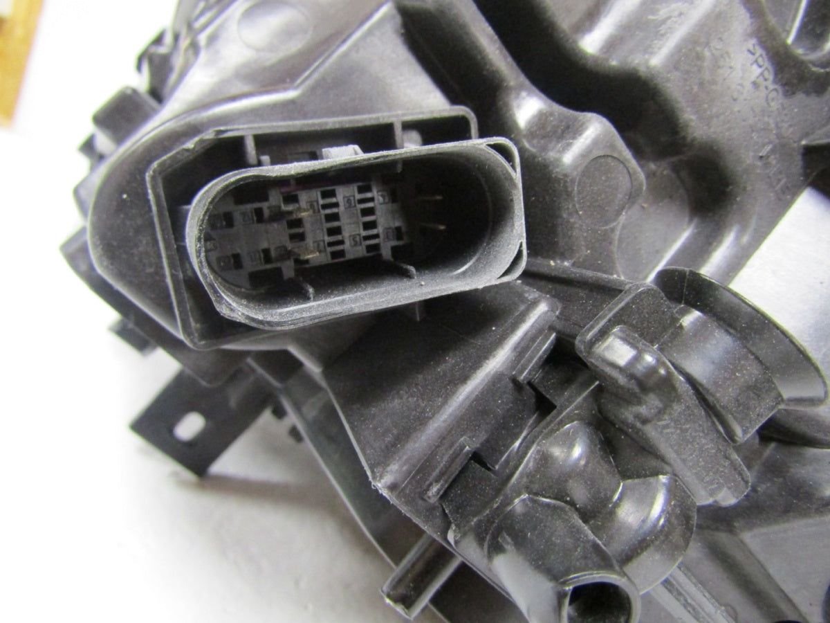 Prednji far MERCEDES B klasa W247 LIFT LED PERFORMANCE 22- RH A2479061004