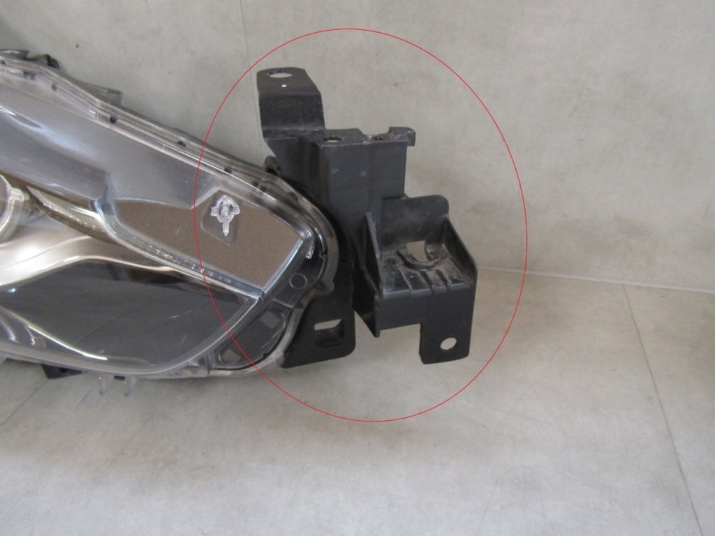 Prednji far MAZDA 6 GJ xenon zakretni RH desni 12-14