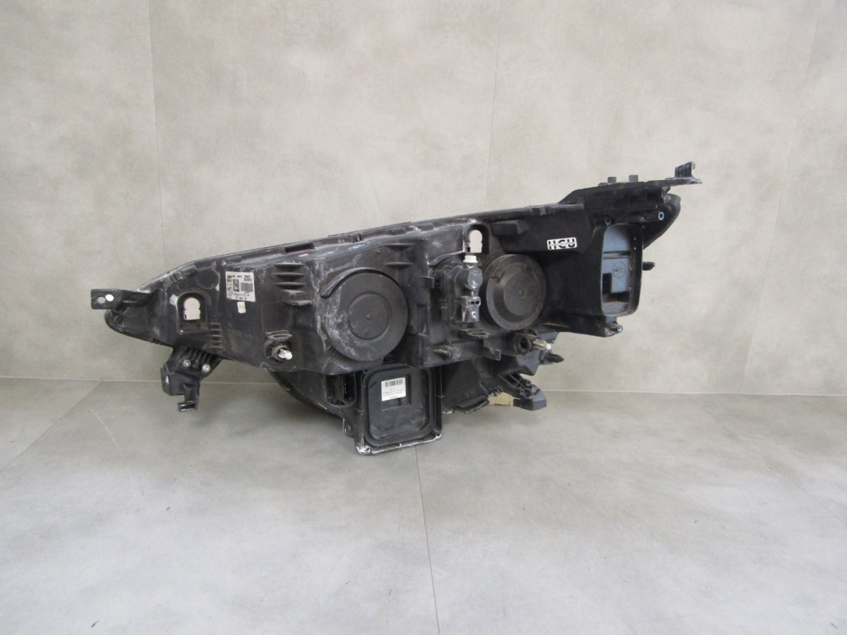 Prednji far RENAULT MEGANE IV 4 halogen sa sočivom Z LED 16-20 RH desni 260102357R