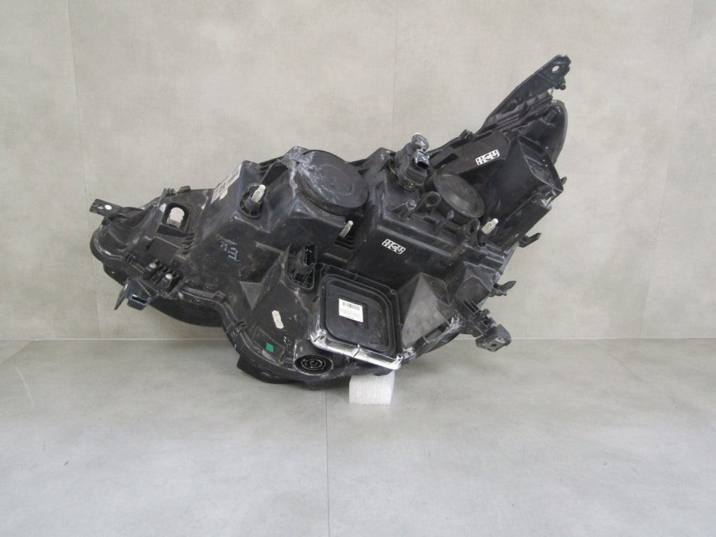 Prednji far RENAULT MEGANE IV 4 halogen sa sočivom Z LED 16-20 RH desni 260102357R