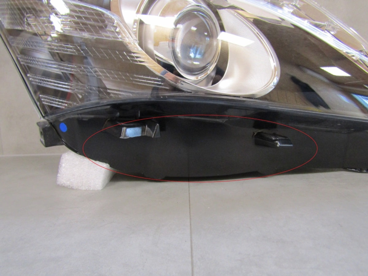 Prednji far TOYOTA AVENSIS T27 LIFT 11-15 xenon zakretni RH desni 10000-17687