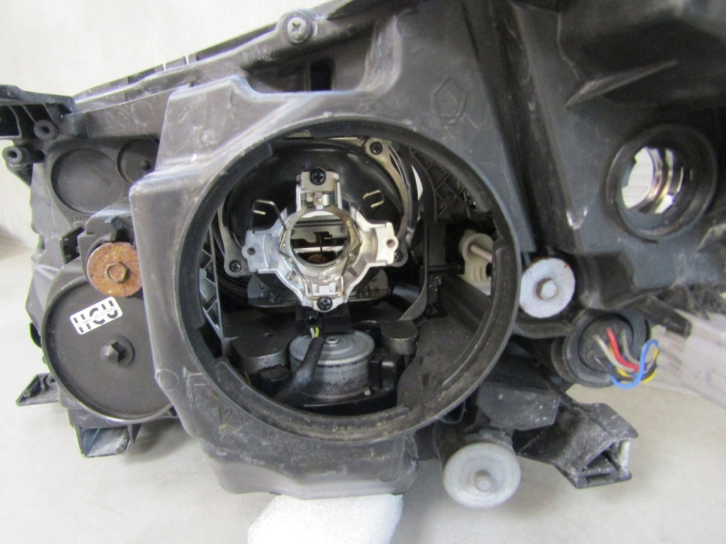 Prednji far TOYOTA AVENSIS T27 LIFT 11-15 xenon zakretni RH desni 10000-17687
