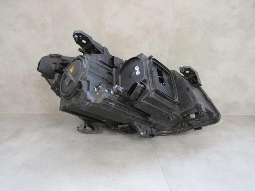 Prednji far MERCEDES CLA W117 xenon nezakretni 13-16 LH A1179065100