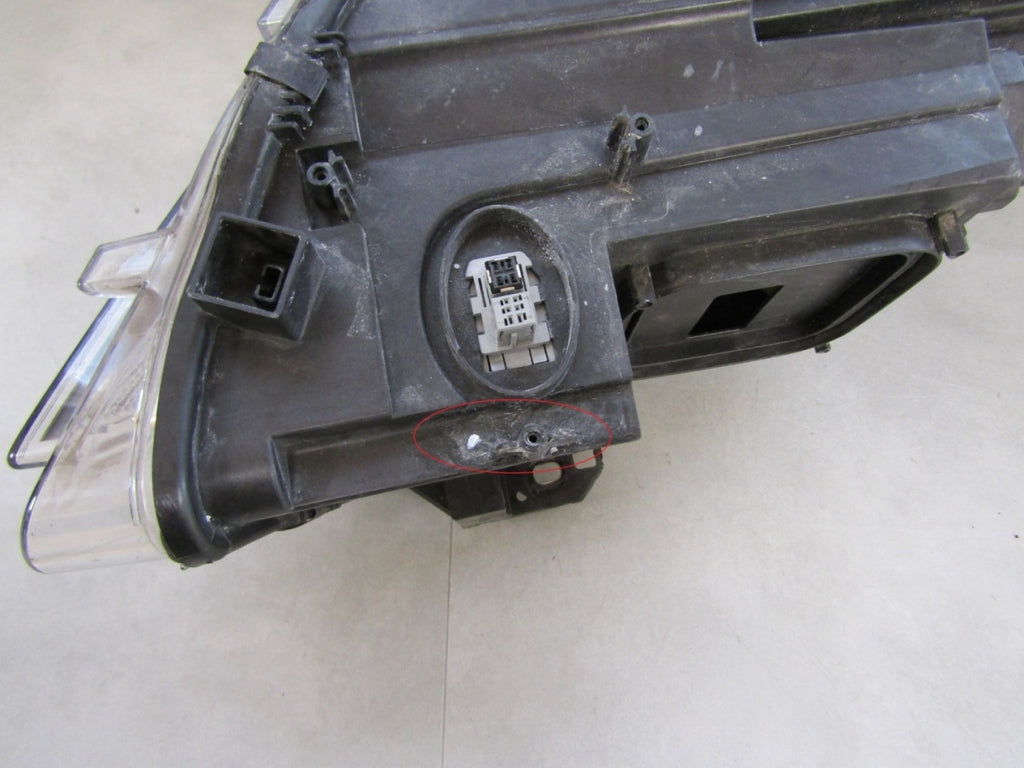 Prednji far MERCEDES CLA W117 xenon nezakretni 13-16 LH A1179065100