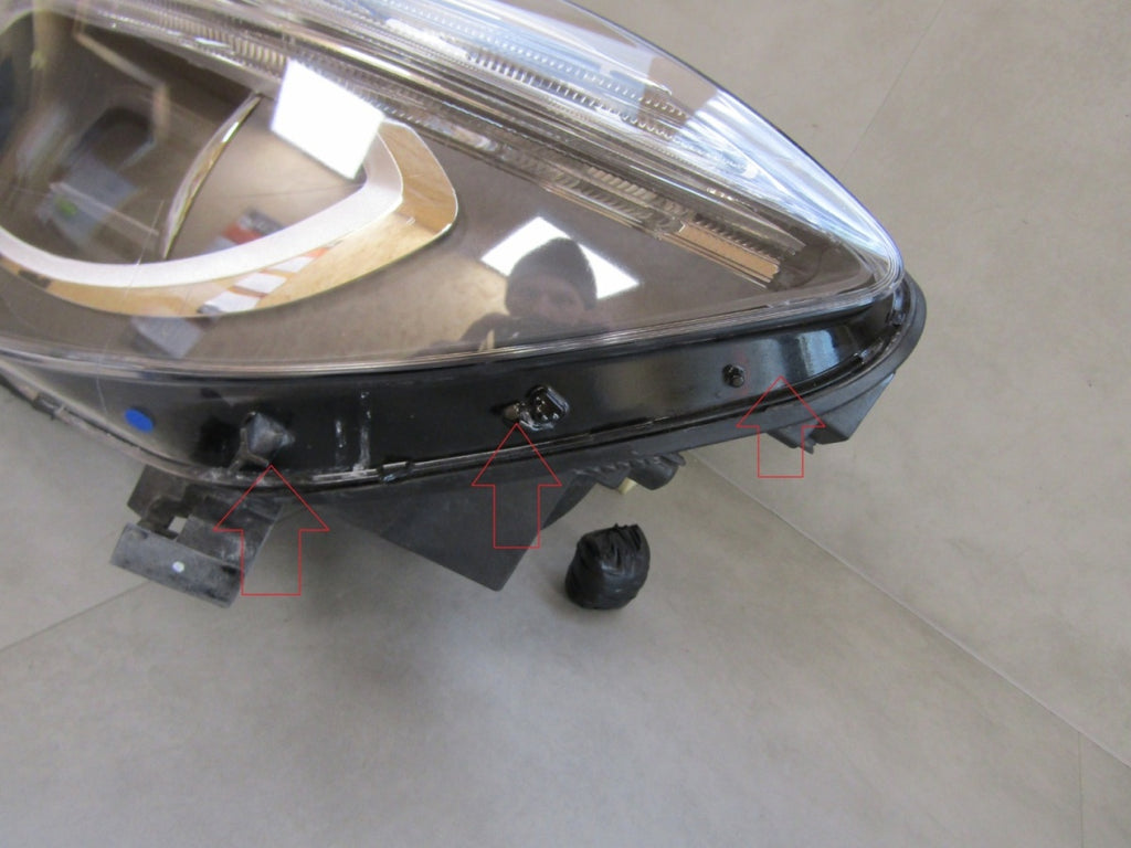 Prednji far MERCEDES CLA W117 xenon nezakretni 13-16 LH A1179065100