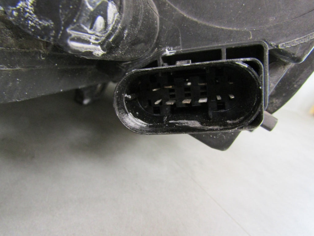Prednji far MERCEDES CLA W117 xenon nezakretni 13-16 LH A1179065100