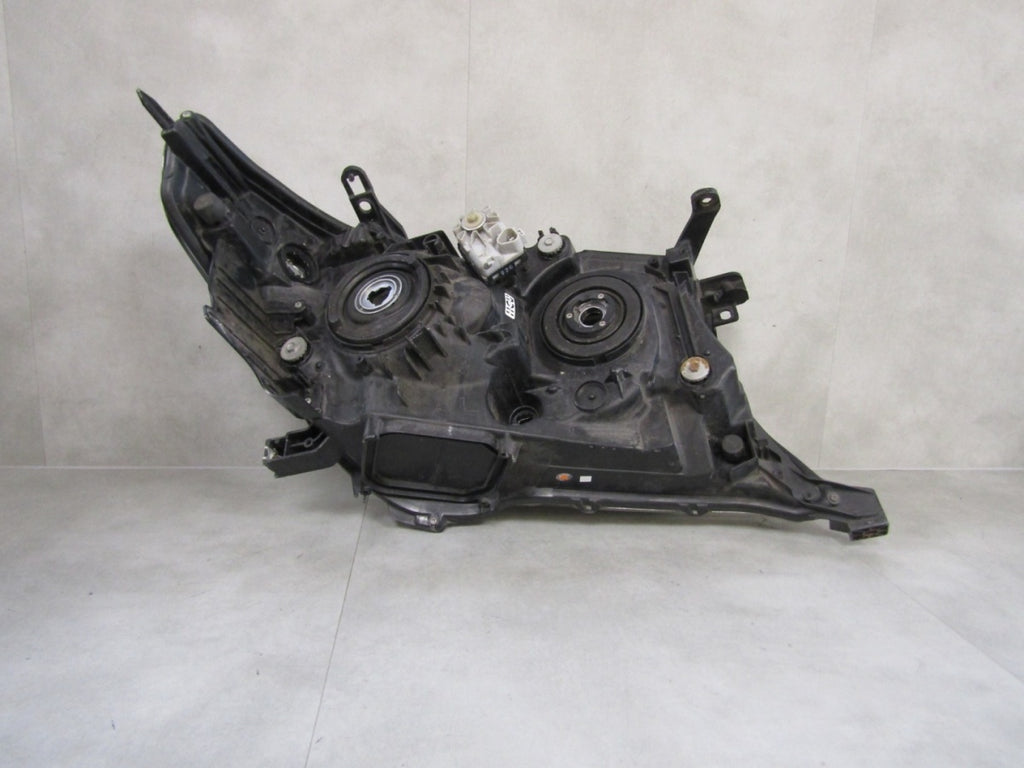 Prednji far TOYOTA LAND CRUISER J200 halogen LH lijevi 07-15
