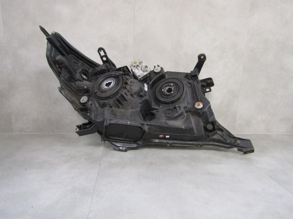 Prednji far TOYOTA LAND CRUISER J200 halogen LH lijevi 07-15