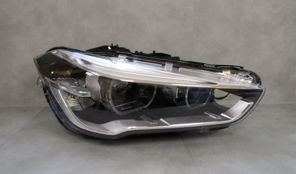 Prednji far BMW X1 F48 LED 15-19 RH desni 7472220