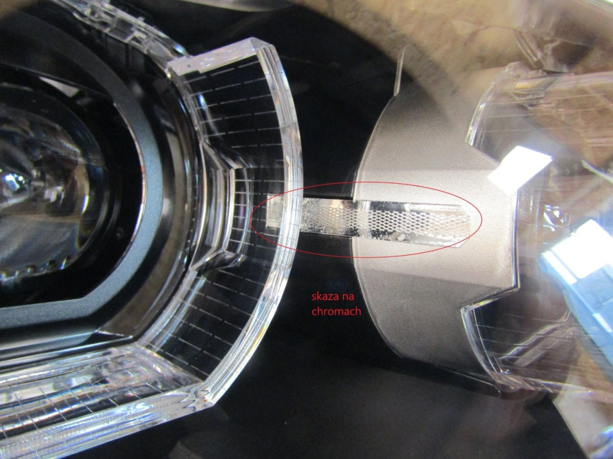 Prednji far BMW X1 F48 LED 15-19 RH desni 7472220