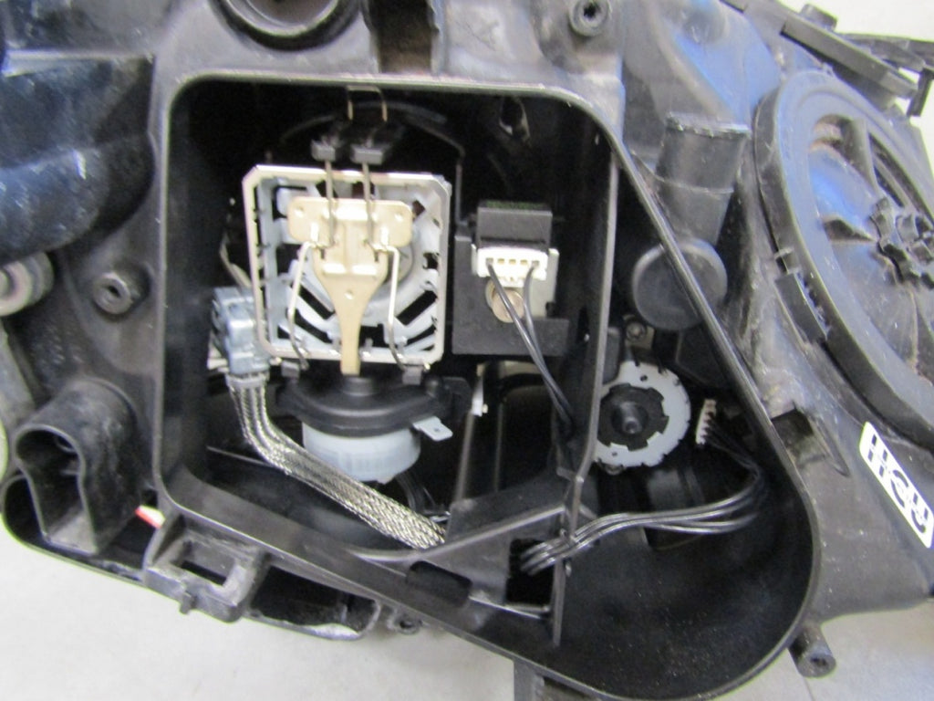 Prednji far BMW 7 F01 F02 xenon zakretni 08-12 LH lijevi 7182149