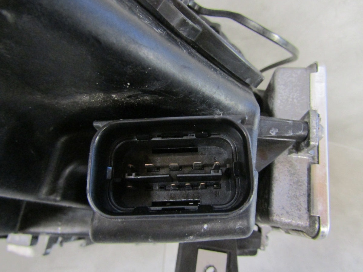 Prednji far BMW 7 F01 F02 xenon zakretni 08-12 LH lijevi 7182149