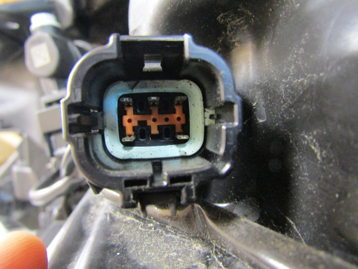 Prednji far NISSAN QASHQAI 3 III J12 21-24 LED RH desni 100-8D02G