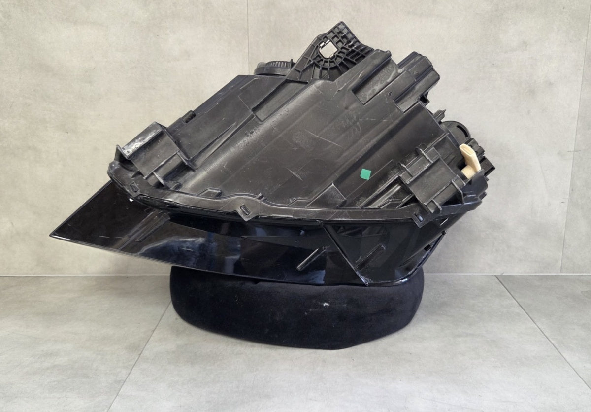 Prednji far AUDI Q2 halogen desni RH 16-20