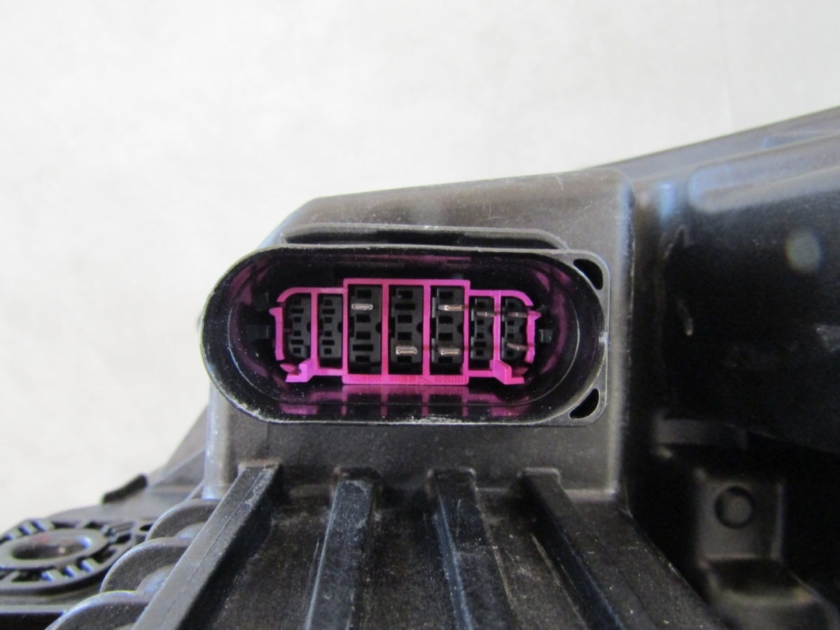 Prednji far SKODA ENYAQ LIFT FULL LED RH desni 25- 5LB941036