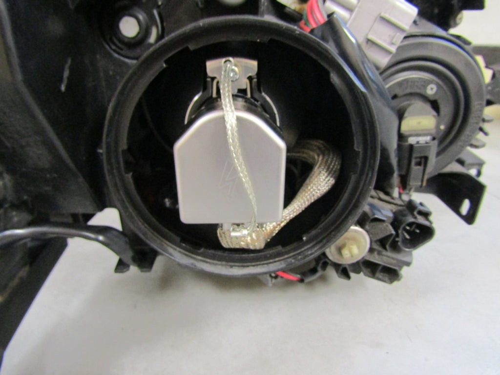 Prednji far SUBARU IMPREZA III WRX STI xenon LH lijevi 07-13 KANADA