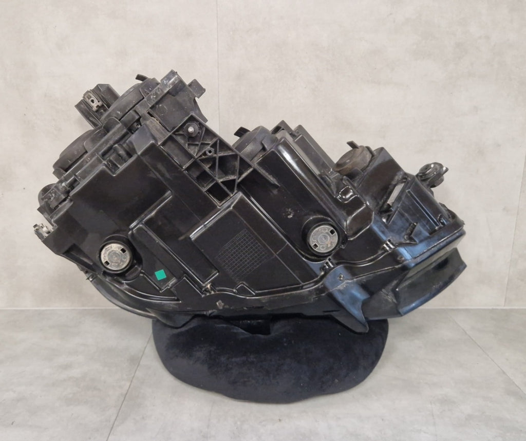 Prednji far VOLKSWAGEN PASSAT B8 halogen lijevi LH 14-19 3G1941005B