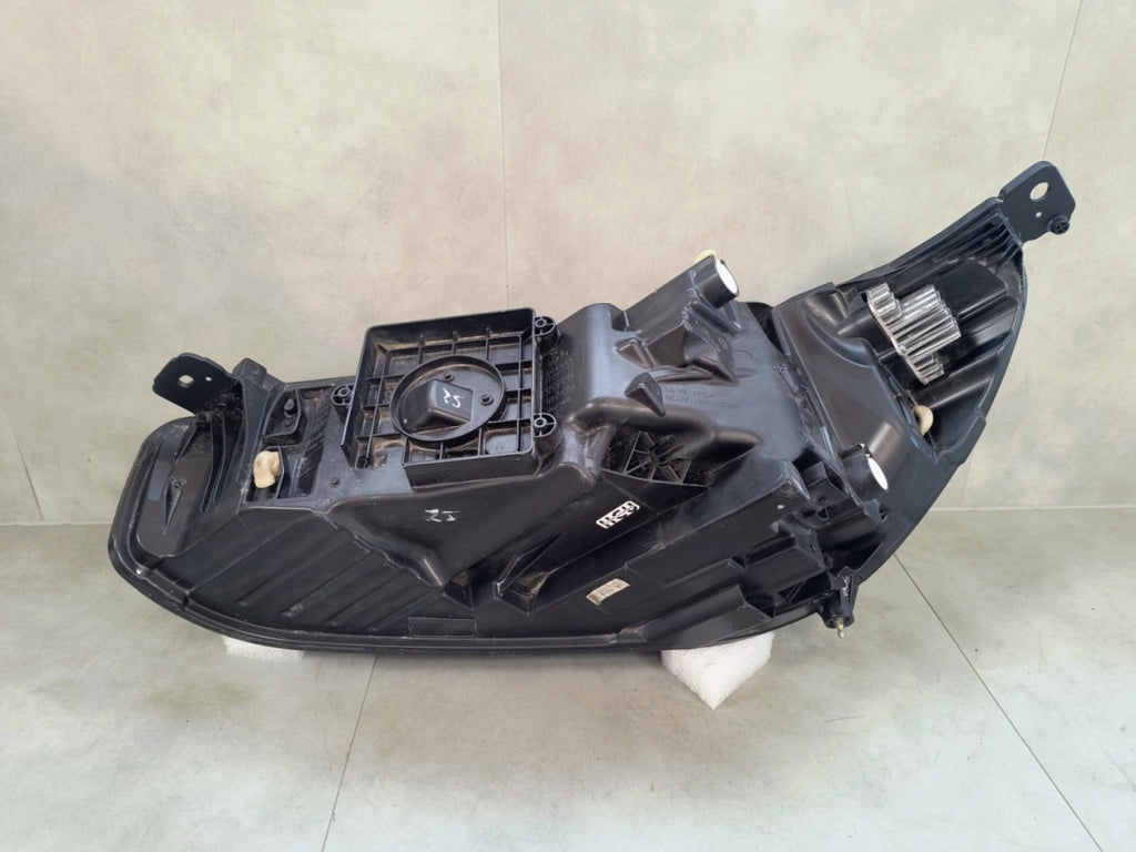 Prednji far FORD FOCUS MK4 IV LIFT LED desni RH 22- RH NX7B-13E014-CD